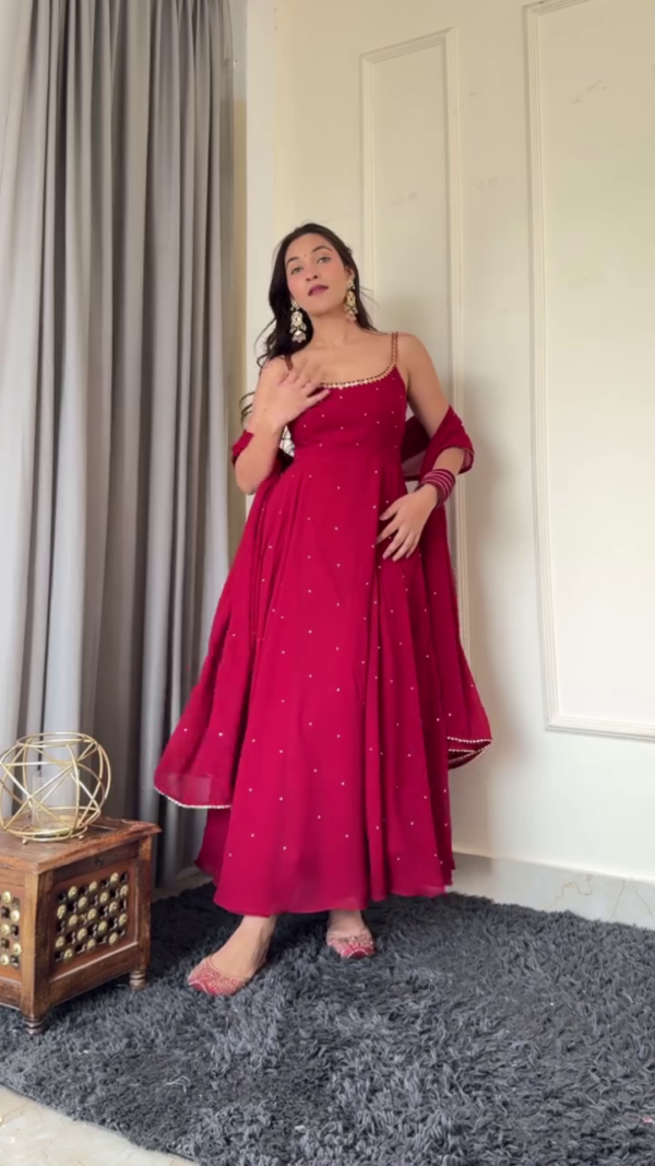 Women's Embroidery Work Georgette Regular Fit Round Neck Sleeveless Special Occasions Wear Elegant Plazzo Suit