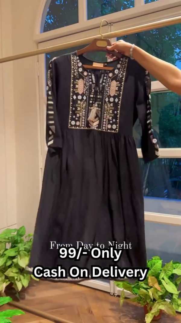 Floral Printed Thread Work Pure Cotton Kurta with Trousers & Dupatta - Image 4