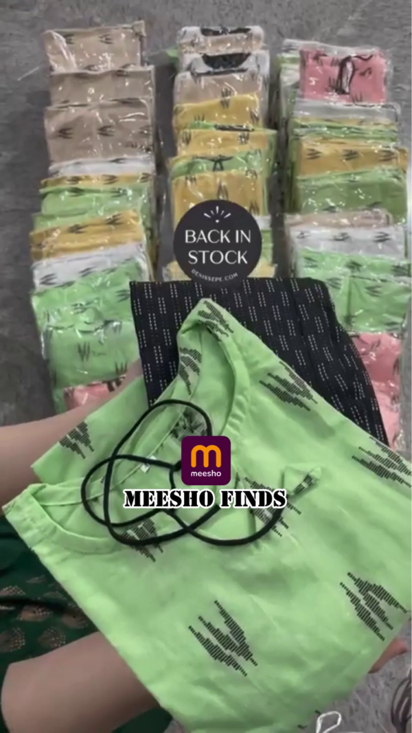 Women Printed Pure Cotton Straight Kurta